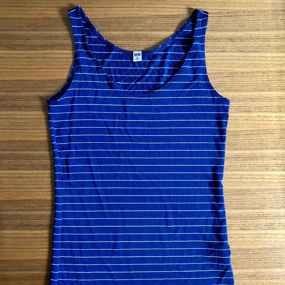 Uniqlo • EUC• AIRism Tank Top